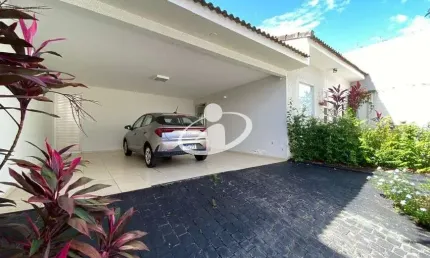 Casa com 3 quartos para alugar no Tabajaras, Uberlândia  por R$ 6.500