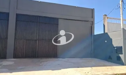 Barracão / Galpão / Depósito para alugar no Custódio Pereira, Uberlândia  por R$ 8.500
