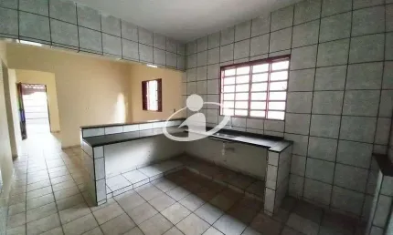 Casa com 3 quartos para alugar no Jardim das Palmeiras, Uberlândia  por R$ 1.500
