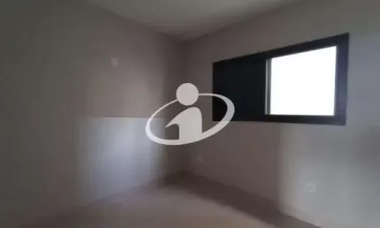 Apartamento com 3 quartos para alugar no Umuarama, Uberlândia  por R$ 2.600