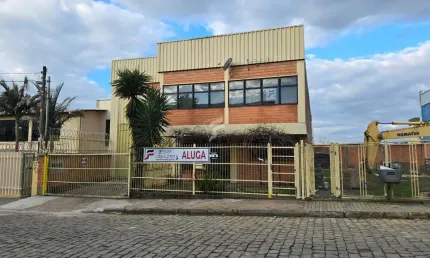 Barracão / Galpão / Depósito para alugar no Santa Fé, Caxias do Sul  por R$ 6.000