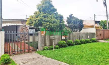 Casa para locação no Jardim das Américas com 04 quartos na Rua Câmara Júnior - 1877