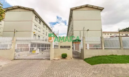 Apartamento com 02 dormitórios para locação na Rua Delegado Naby Paraná - Capão Raso  - 5268