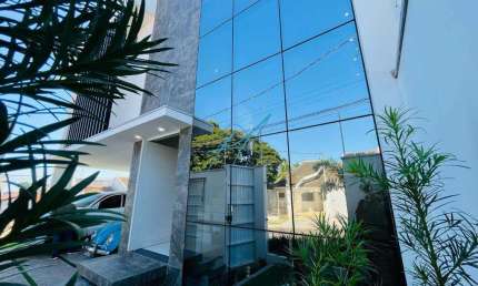 Sobrado à venda em Maringá, Jardim Imperial, com 3 suítes, com 280 m²