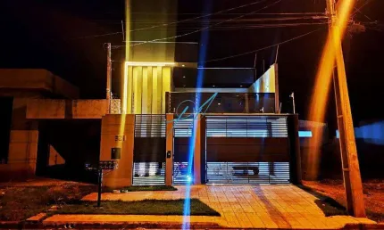 Casa à venda em Maringá, Jardim Oriental, com 3 quartos, com 240 m²