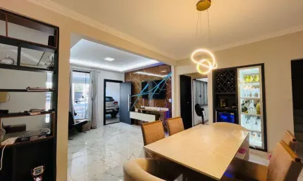 Casa à venda em Maringá, Jardim Oriental, com 3 quartos, com 240 m²