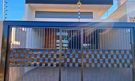 Casa à venda em Maringá, Jardim Três Lagoas, com 3 quartos, com 105 m²