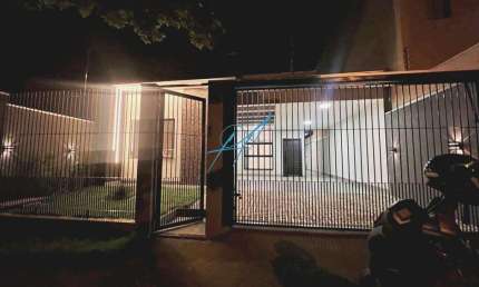 Casa à venda em Maringá, Jardim Oriental, com 3 quartos, com 114 m²