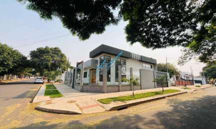 Casa à venda em Maringá, Vila Morangueira, com 3 quartos, com 170 m²