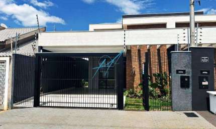 Casa à venda em Maringá, Jardim Paulista III, com 3 quartos, com 140 m²