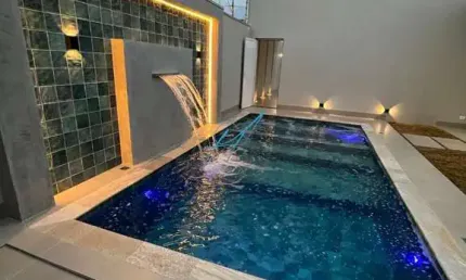 Casa à venda em Maringá, Jardim Munique, com 3 suítes, com 209.55 m²
