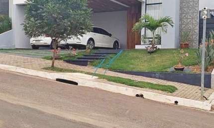 Casa à venda em Maringá, Parque Industrial, com 3 quartos, com 192 m², Residencial Hayashi
