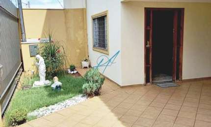 Casa à venda em Maringá, Jardim Novo Horizonte, com 3 quartos, com 226 m²