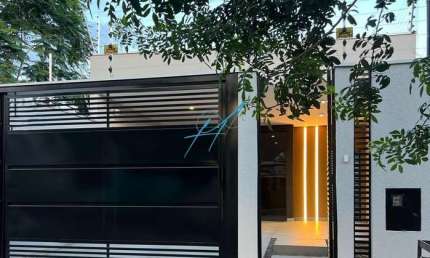 Casa à venda em Maringá, Jardim São Clemente, com 3 quartos, com 124 m²