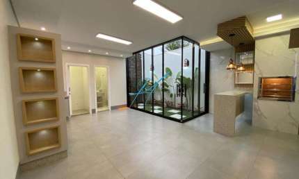 Casa à venda em Maringá, Jardim Tóquio, com 3 suítes, com 175 m²