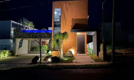 Vendo casa de alto Padrão no Condomínio Resort Residence em Porto Rico