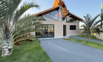 Vendo Casa no Condomínio Oásis do Rio Paraná - Porto Rico