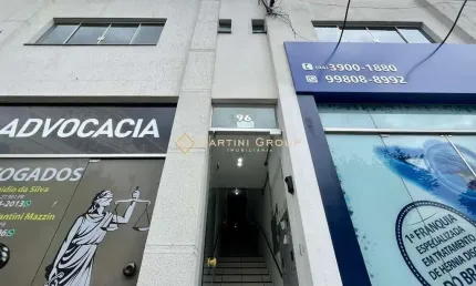 Kitinet sobre loja para locação na rua: minas gerais - centro