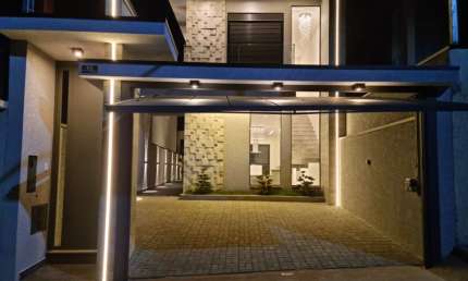 Residência de 3 suítes com hidromassagem, piscina, alexa e fino acabamento no Condomínio Villas do Jaguari