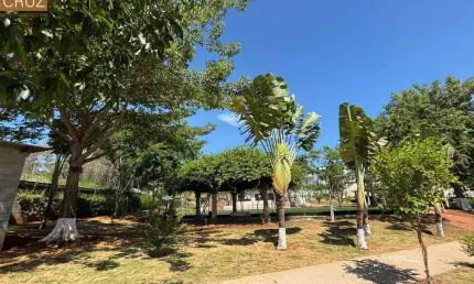 Casa 3 suítes, em condomínio fechado (em obras, inacabada). Bairro Ondinhas