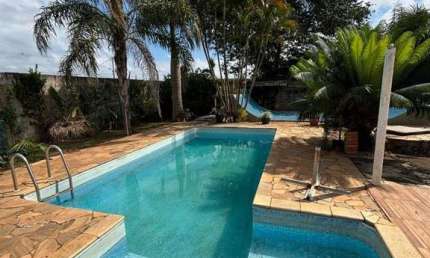 Chácara com casa sede, piscina e pista de skate - Bairro: Campestrre