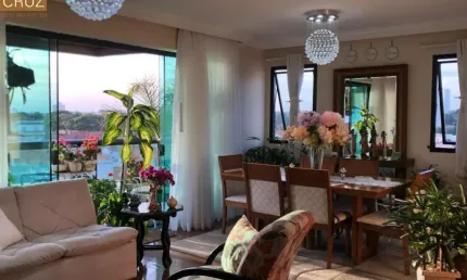 Apartamento impecável, completo de armários, no centro