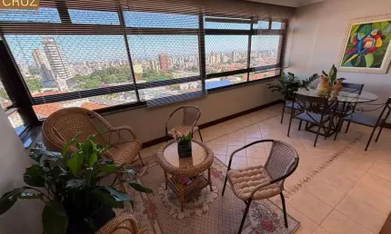 Apartamento amplo, 3 dormitórios, andar alto, com linda vista panorâmica. Bairro Jardim Elite