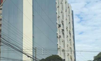 Sala comercial climatizada, ideal para escritórios ou consultórios. Bairro: Alto