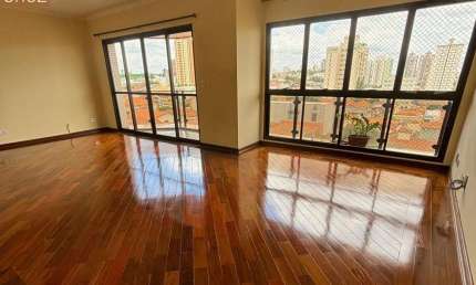 Apartamento com espaços generosos, em condomínio com completa infra de lazer e excelente localização no bairro (próximo da Esalq). Bairro: São Judas
