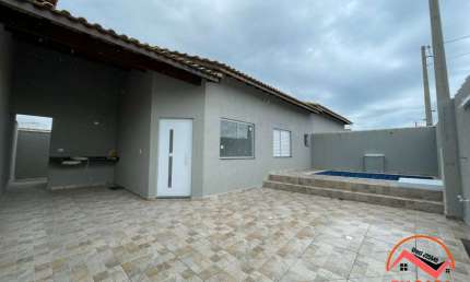 Casa com piscina na praia do Cibratel 2 em Itanhaém/SP