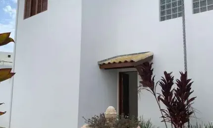 sobrados de alto padroes com 3 dorm piscina churasqueira
