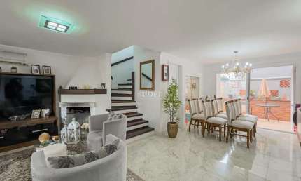Casa em condomínio fechado com 3 quartos à venda na Rua Doutor Barbosa Gonçalves, 230, Chácara das Pedras, Porto Alegre por R$ 1.270.000