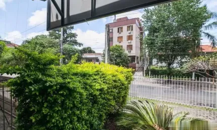 Casa com 3 quartos à venda na Avenida Quito, 396, Jardim Lindóia, Porto Alegre por R$ 1.380.000