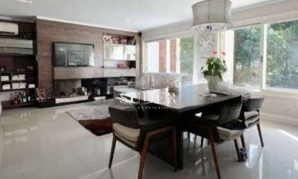 Casa com 3 quartos à venda na Rua Paulo Setúbal, 107, Passo da Areia, Porto Alegre por R$ 1.325.000