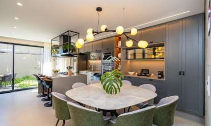 Casa em condomínio fechado com 3 quartos à venda na Rua João Carlos de Souza Castro, --, Guabirotuba, Curitiba por R$ 1.850.000