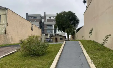 Terreno comercial para alugar na Rua Solimões, --, Mercês, Curitiba por R$ 4.500