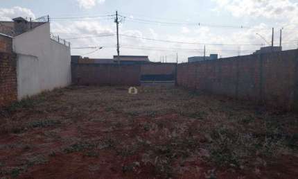 Terreno à venda na Rua Ronaldo Rodrigues Alvarenga, Parque das Laranjeiras, Uberaba