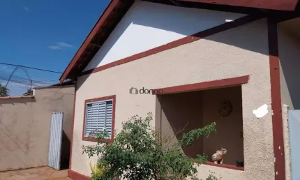 Casa 02 quartos, sendo 01 suíte Bairro Estados Unidos