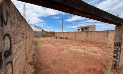 Terreno de esquina no Bairro Laranjeiras murado 260 m2