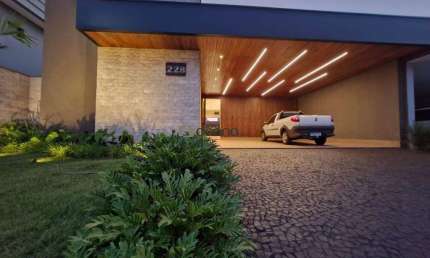 Casa com 3 quartos à venda na Rua Ouro Fino, Recreio dos Bandeirantes, Uberaba
