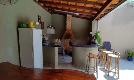 Casa com 3 quartos - pertinho da nossa senhora do desterro