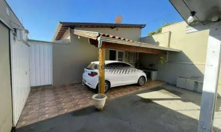 Casa com 3 quartos à venda na Rua Delfim Moreira, Fabrício, Uberaba