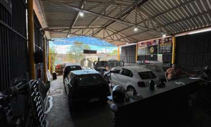 Barracão / Galpão / Depósito à venda na Rua Pedro Aleixo, Amoroso Costa, Uberaba, 200 m2 por R$ 350.000