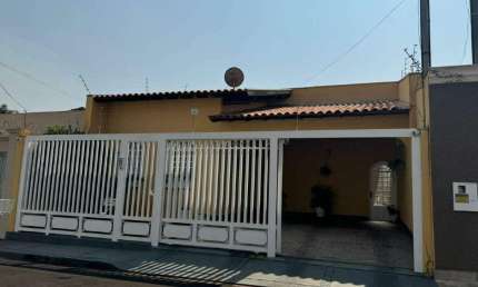 Casa à venda, 2 quartos, 1 suíte, 2 vagas, Vila Olímpica - Uberaba/MG