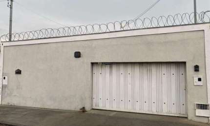 Casa à venda, 3 quartos, 1 suíte, 2 vagas, Jardim Elza Amuí I - Uberaba/MG
