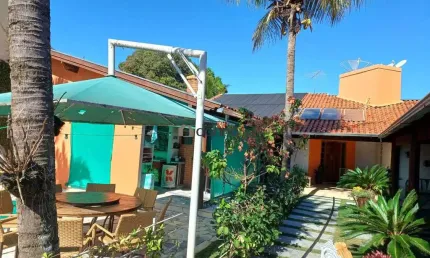 Casa à venda na Rua Carmelita Rezende, Parque do Mirante, Uberaba