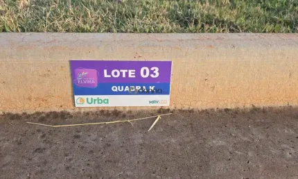 Terreno à venda na Rua Jairo Santana, Residencial Elvira, Uberaba