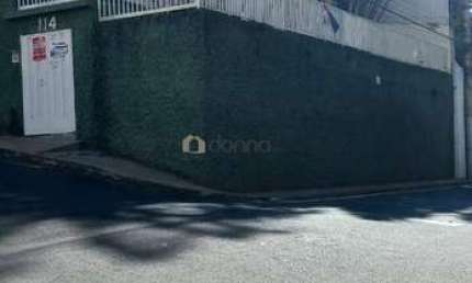 Casa de 03 quartos, sendo 01 suíte, localizada no Bairro São Sebastião