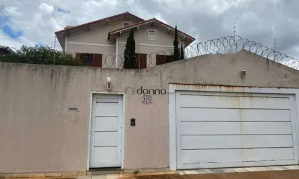 Casa com 5 quartos à venda na Rua Honório Pires Franca, Jardim do Lago, Uberaba