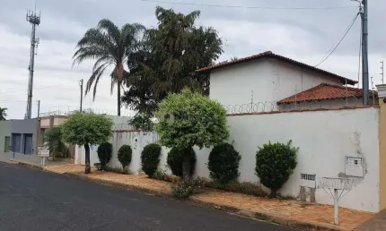 Casa à venda, 4 suítes, 4 vagas, jardim induberaba - uberaba/mg